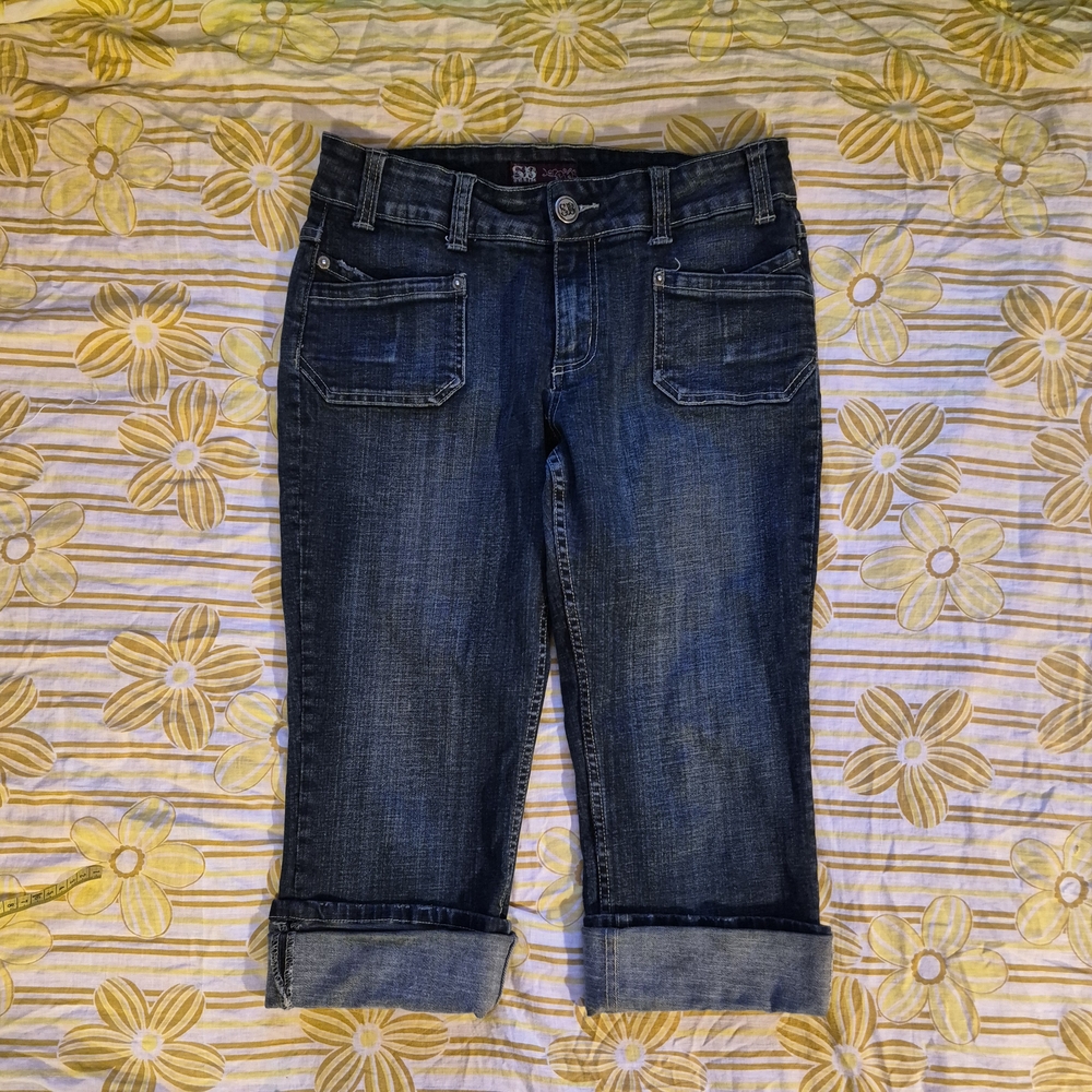 Dark Wash Women’s Capri Jeans - Blue